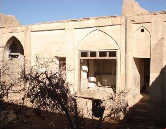 پروژه مرمت خانه اسدالله شعاعی کاشان ۹۱ اسلاید + تصاویر و نقشه های اتوکد