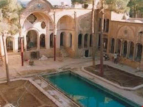 مقاله مرمت خانه حسینی کاشان