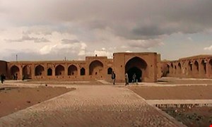 مقاله در مورد کاروانسراها ۸۳ اسلاید