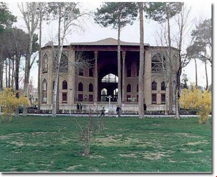 کاخ هشت بهشت اصفهان ۳۸ اسلاید
