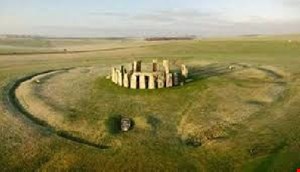 پاورپوینت معماری پیش از تاریخ (دیرینه سنگی میان سنگی نوسنگی) 18 اسلاید 