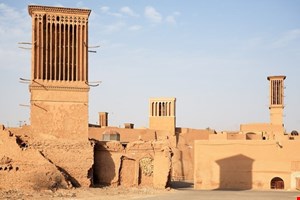  پاورپوینت تنظیم شرایط محیطی – بادگیر ۷۵ اسلاید